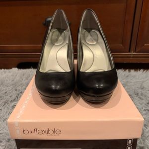 B-flexible by Bandolino black pumps